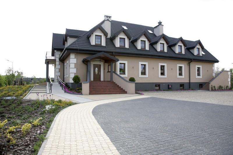 Malinowy Dwor Hotel Ruda Slaska Kültér fotó